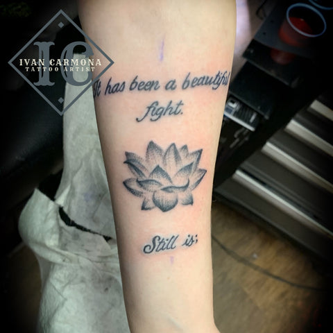 Lotus Tattoo In Black And Gray With Inspirational Calligraphy And Stipple Shading On The Forearm Tatuaje De Loto En Negro Y Gris Con Caligrafía Inspiradora Y Sombreado Punteado En El Antebrazo<br>