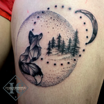 Fox Moon Black And Gray Geometric Dot Work Thigh Tattoo With Trees Zorro Y Luna Negro Y Gris Trabajo De Punto Geométrico Del Tatuaje Con Árboles